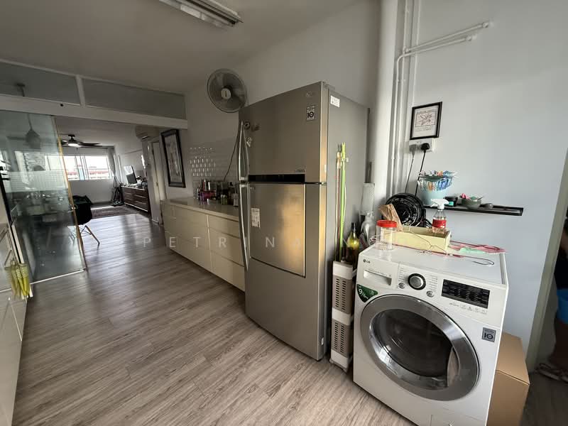 138 Bedok North Street 2, 138 Bedok North Street 2, 2 Bedrooms, 990 sqft, HDB Flat For Rent, by Petrina Ngo, 500108459 - Kitchen - PropertyGuru.com.sg