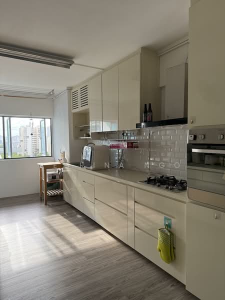 138 Bedok North Street 2, 138 Bedok North Street 2, 2 Bedrooms, 990 sqft, HDB Flat For Rent, by Petrina Ngo, 500108459 - Kitchen - PropertyGuru.com.sg