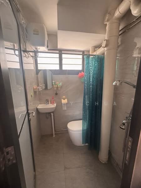 441 Ang Mo Kio Avenue 10, 441 Ang Mo Kio Avenue 10, 2 Bedrooms, 721 sqft, HDB Flat For Sale, by Shirley Chua, 500108462 - Bathroom - PropertyGuru.com.sg