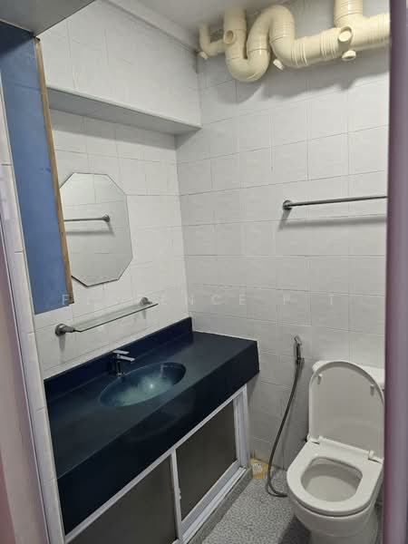 117B Rivervale Drive, 117B Rivervale Drive, 3 Bedrooms, 1,389 sqft, HDB Flat For Sale, by Florence P T, 500108472 - Bathroom - PropertyGuru.com.sg