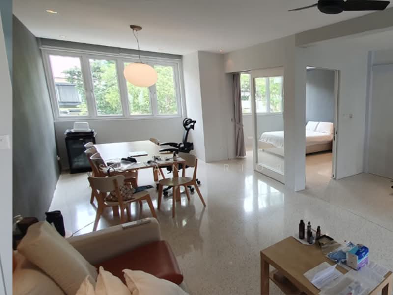 Hillcrest/ Greenwood/ Bukit Timah, Nearby Greenwood Avenue, 2 Bedrooms, 1,102 sqft, Walk-up Apartment For Sale, by Susan Prior, 500108489 - Living Room - PropertyGuru.com.sg