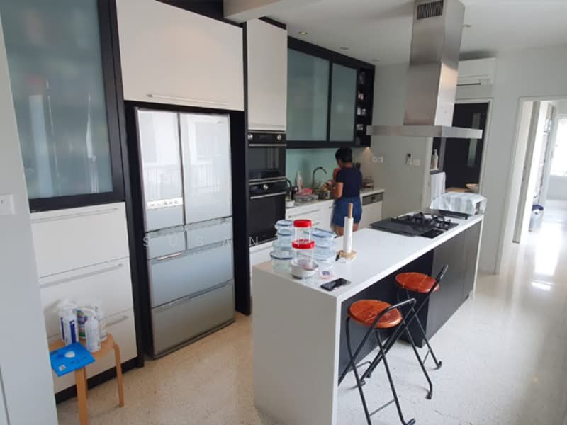 Hillcrest/ Greenwood/ Bukit Timah, Nearby Greenwood Avenue, 2 Bedrooms, 1,102 sqft, Walk-up Apartment For Sale, by Susan Prior, 500108489 - Kitchen - PropertyGuru.com.sg