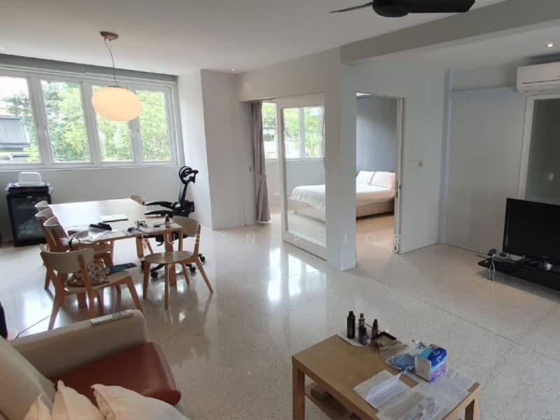 Hillcrest/ Greenwood/ Bukit Timah, Nearby Greenwood Avenue, 2 Bedrooms, 1,102 sqft, Walk-up Apartment For Sale, by Susan Prior, 500108489 - Living Room - PropertyGuru.com.sg