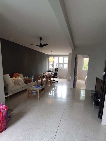 Hillcrest/ Greenwood/ Bukit Timah, Nearby Greenwood Avenue, 2 Bedrooms, 1,102 sqft, Walk-up Apartment For Sale, by Susan Prior, 500108489 - Living Room - PropertyGuru.com.sg