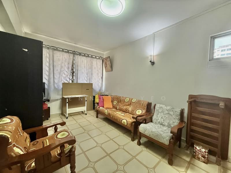 224 Simei Street 4, 224 Simei Street 4, 4 Bedrooms, 1,313 sqft, HDB Flat For Sale, by Kenneth Yeo, 500108493 - Living Room - PropertyGuru.com.sg