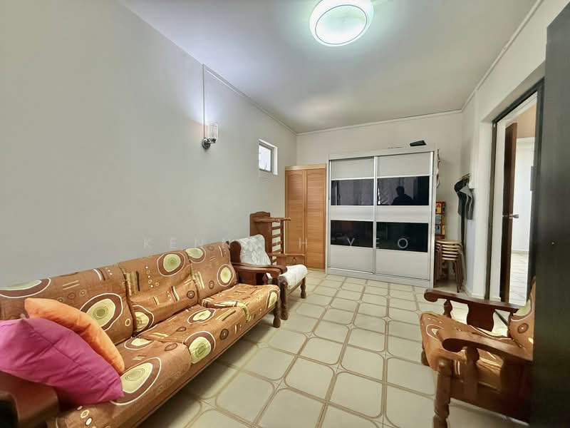 224 Simei Street 4, 224 Simei Street 4, 4 Bedrooms, 1,313 sqft, HDB Flat For Sale, by Kenneth Yeo, 500108493 - Living Room - PropertyGuru.com.sg