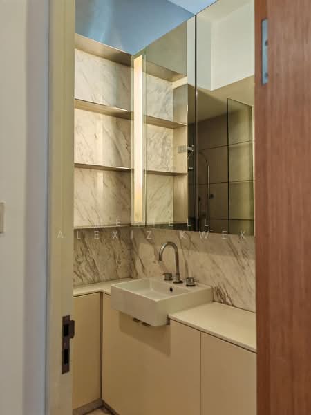 Tan Quee Lan Suites, 9 Tan Quee Lan Street, 2 Bedrooms, 753 sqft, Apartment For Rent, by Meriell Alexiz Kwek, 500108498 - Bathroom - PropertyGuru.com.sg