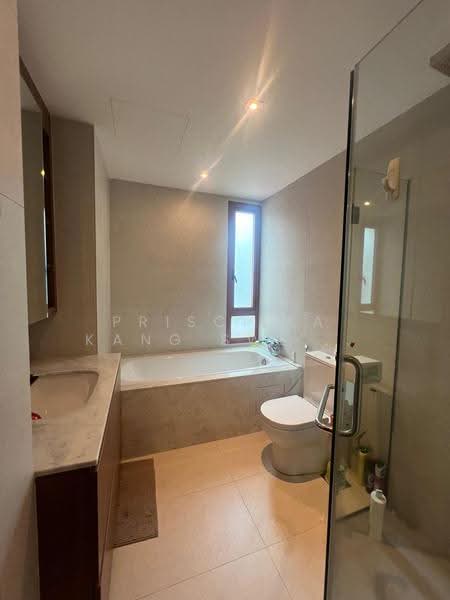Tanah Merah Green, 35 Jalan Tanah Rata, Bedok / Upper East Coast, 5 Bedrooms, 3,652 sqft, Corner Terrace For Sale, by Priscilla Kang Swee Cheng, 500108506 - Bathroom - PropertyGuru.com.sg