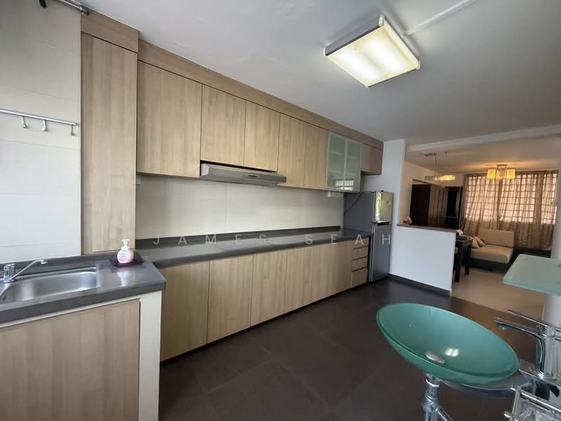 177 Bishan Street 13, 177 Bishan Street 13, 3 Bedrooms, 883 sqft, HDB Flat For Rent, by James Seah, 500108507 - Kitchen - PropertyGuru.com.sg