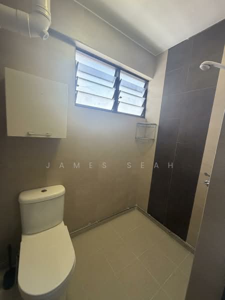 177 Bishan Street 13, 177 Bishan Street 13, 3 Bedrooms, 883 sqft, HDB Flat For Rent, by James Seah, 500108507 - Bathroom - PropertyGuru.com.sg