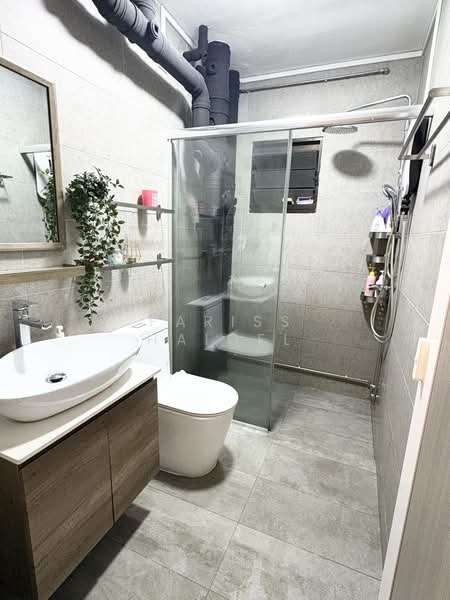 655 Senja Road, 655 Senja Road, 3 Bedrooms, 1,194 sqft, HDB Flat For Sale, by Fariss Haiqel, 500108512 - Bathroom - PropertyGuru.com.sg