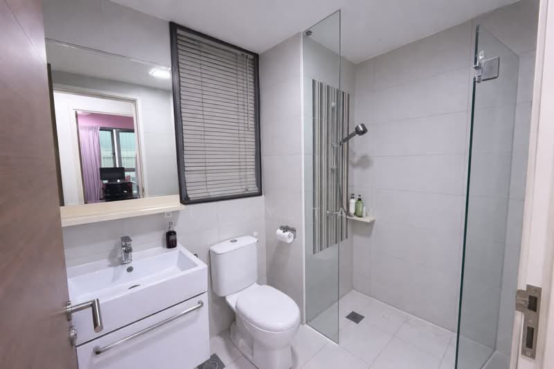 Arc at Tampines, 21 Tampines Avenue 8, 3 Bedrooms, 958 sqft, Executive Condominium For Sale, by Benny Tan, 500108516 - Bathroom - PropertyGuru.com.sg