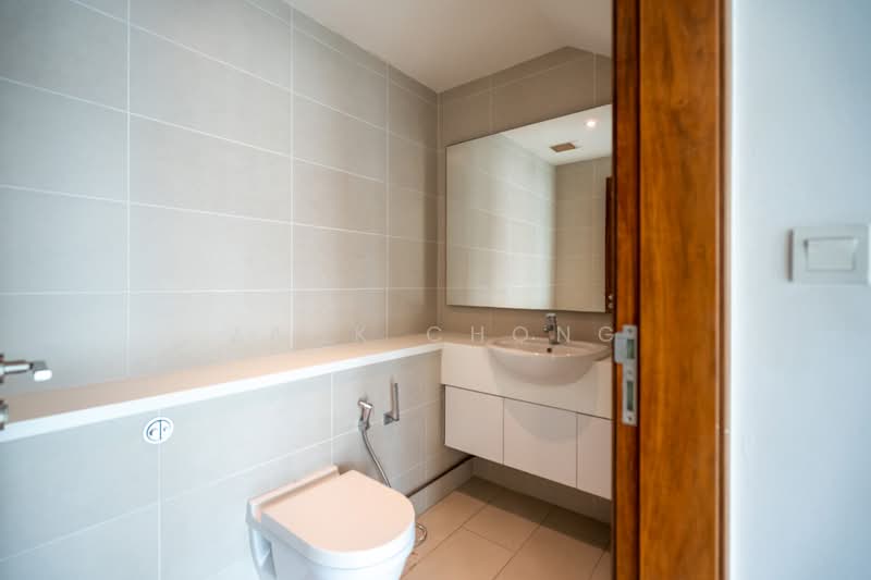 Parc Centennial, 100 Kampong Java Road, 4 Bedrooms, 2,884 sqft, Condominium For Sale, by Zack Chong, 500108519 - Bathroom - PropertyGuru.com.sg