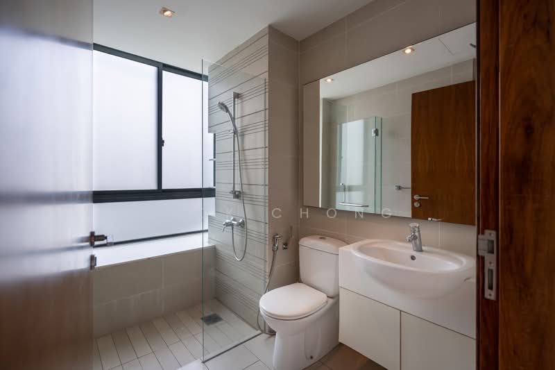 Parc Centennial, 100 Kampong Java Road, 4 Bedrooms, 2,884 sqft, Condominium For Sale, by Zack Chong, 500108519 - Bathroom - PropertyGuru.com.sg