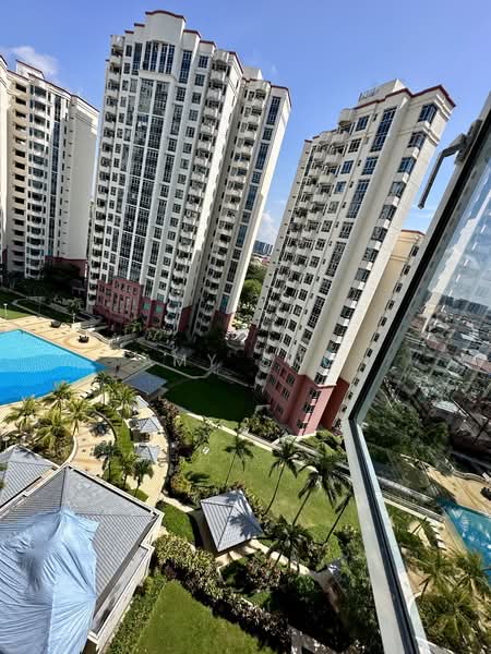 The Makena, 121 Meyer Road, 3 Bedrooms, 1,152 sqft, Condominium For Rent, by Amy Sng, 500108520 - View from Master - PropertyGuru.com.sg