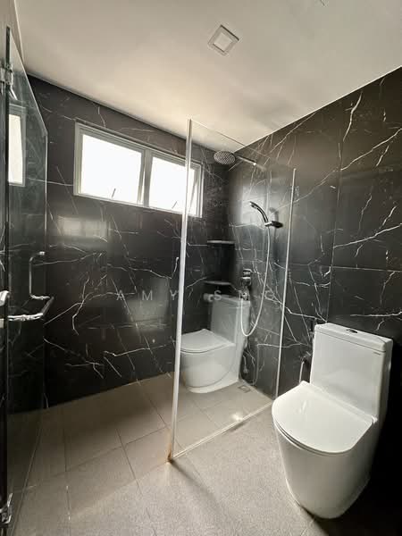 The Makena, 121 Meyer Road, 3 Bedrooms, 1,152 sqft, Condominium For Rent, by Amy Sng, 500108520 - Master Bath - PropertyGuru.com.sg