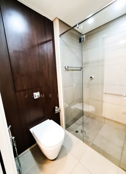 The Sail @ Marina Bay, 6 Marina Boulevard, 2 Bedrooms, 883 sqft, Condominium For Sale, by James Tang, 500108527 - Bathroom - PropertyGuru.com.sg