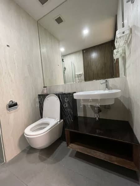 Stellar RV, 408 River Valley Road, 2 Bedrooms, 538 sqft, Condominium For Rent, by Wong Lay Hong Jen, 500108531 - Bathroom - PropertyGuru.com.sg
