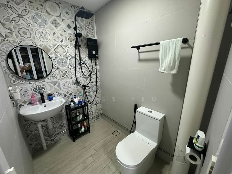 125 Bedok Reservoir Road, 125 Bedok Reservoir Road, 3 Bedrooms, 904 sqft, HDB Flat For Sale, by James Yeo, 500108538 - Bathroom - PropertyGuru.com.sg