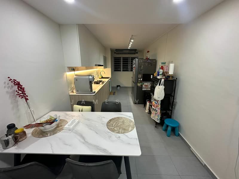 125 Bedok Reservoir Road, 125 Bedok Reservoir Road, 3 Bedrooms, 904 sqft, HDB Flat For Sale, by James Yeo, 500108538 - Kitchen - PropertyGuru.com.sg