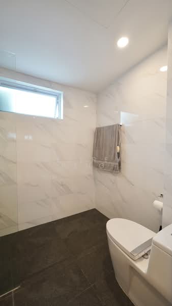 Tai Hwan Garden, Tai Hwan Heights, 5 Bedrooms, 3,600 sqft, Terraced House For Sale, by Jeffrey Heng, 500108550 - Bathroom - PropertyGuru.com.sg