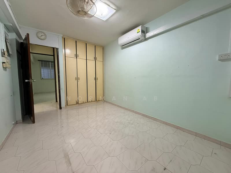 678 Hougang Avenue 8, 678 Hougang Avenue 8, 2 Bedrooms, 689 sqft, HDB Flat For Rent, by Norman AB, 500108552 - Bedroom - PropertyGuru.com.sg