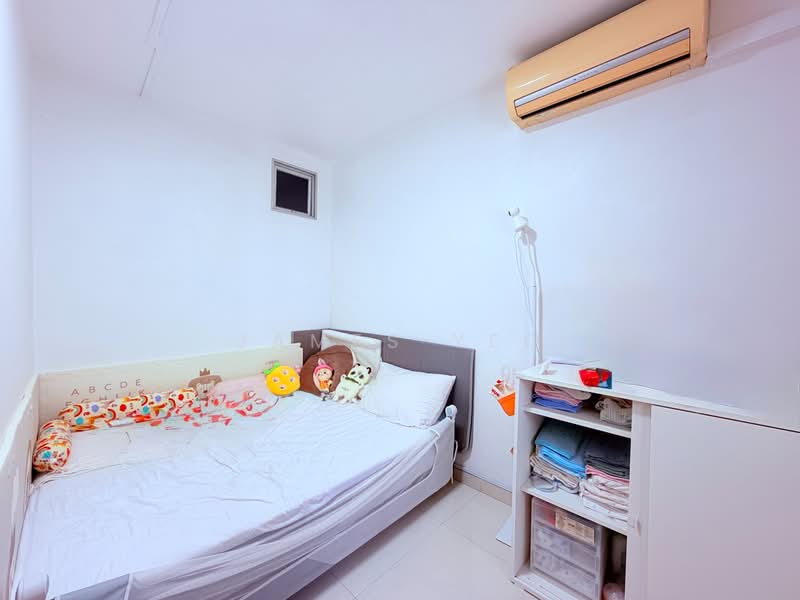 275D Jurong West Street 25, 275D Jurong West Street 25, 4 Bedrooms, 1,195 sqft, HDB Flat For Sale, by James Yeo, 500108559 - Bedroom - PropertyGuru.com.sg