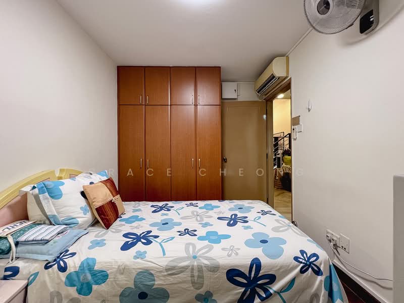 Chuan Villas, Chuan Close, 5 Bedrooms, 2,900 sqft, Terraced House For Sale, by Grace Cheong, 500108581 - Guest Bedroom - PropertyGuru.com.sg