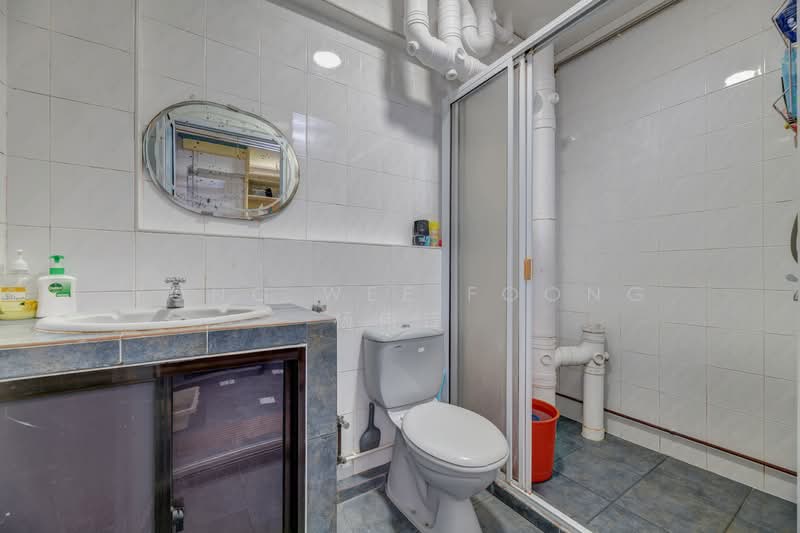 612 Woodlands Avenue 4, 612 Woodlands Avenue 4, 3 Bedrooms, 1,098 sqft, HDB Flat For Sale, by Yong Wee Foong 杨伟锋, 500108590 - Bathroom - PropertyGuru.com.sg