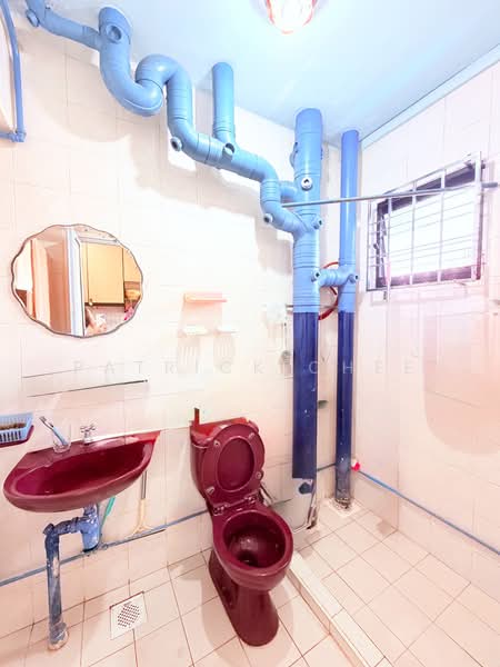 667B Jurong West Street 65, 667B Jurong West Street 65, 3 Bedrooms, 969 sqft, HDB Flat For Sale, by Patrick Chee, 500108595 - Bathroom - PropertyGuru.com.sg