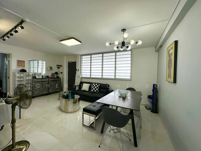 123 Bishan Street 12, 123 Bishan Street 12, 3 Bedrooms, 904 sqft, HDB Flat For Sale, by Cherine Cheong, 500108608 - Living Room - PropertyGuru.com.sg