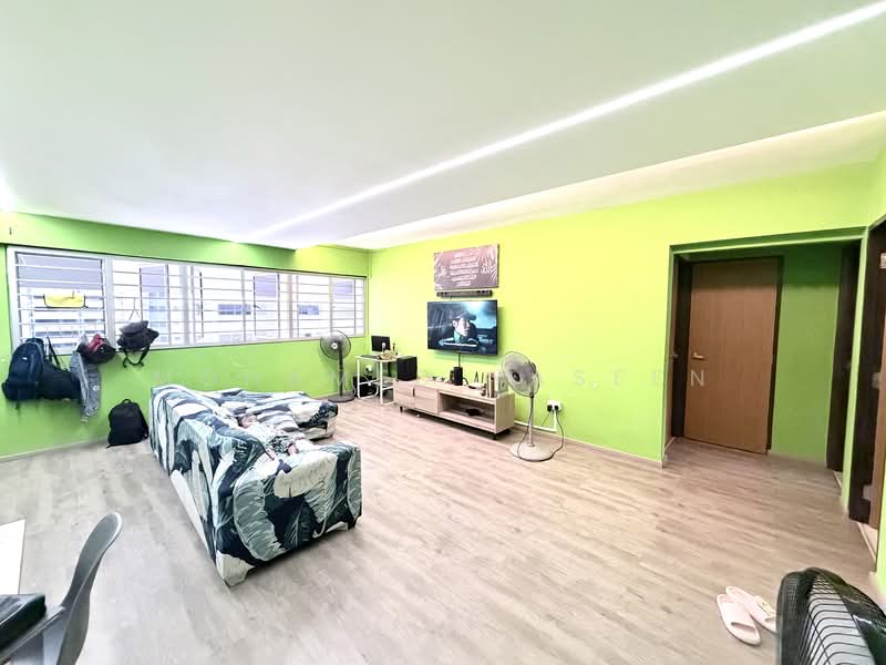 165 Bukit Batok West Avenue 8, 165 Bukit Batok West Avenue 8, 3 Bedrooms, 1,119 sqft, HDB Flat For Sale, by Mohamed Yaseen, 500108610 - Living Room - PropertyGuru.com.sg