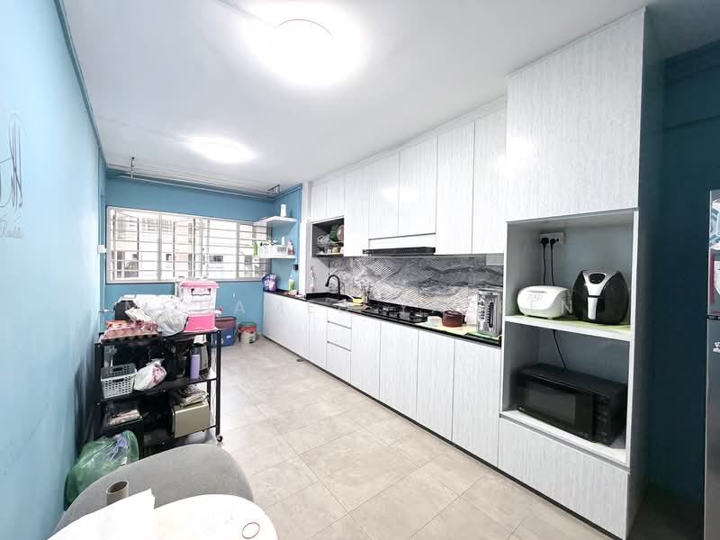 165 Bukit Batok West Avenue 8, 165 Bukit Batok West Avenue 8, 3 Bedrooms, 1,119 sqft, HDB Flat For Sale, by Mohamed Yaseen, 500108610 - Kitchen - PropertyGuru.com.sg