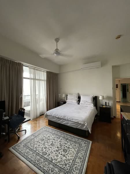 Regency Park, 3 Nathan Road, 4 Bedrooms, 3,649 sqft, Condominium For Rent, by Alan Toh K S, 500108612 - Bedroom - PropertyGuru.com.sg