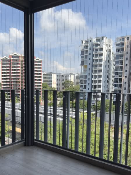Grandeur Park Residences, 1 Bedok South Avenue 3, 3 Bedrooms, 893 sqft, Condominium For Rent, by Ezekiel Sim, 500108617 - Living Room Balcony - PropertyGuru.com.sg
