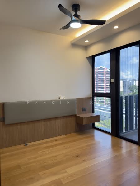 Grandeur Park Residences, 1 Bedok South Avenue 3, 3 Bedrooms, 893 sqft, Condominium For Rent, by Ezekiel Sim, 500108617 - Master Bedroom - PropertyGuru.com.sg