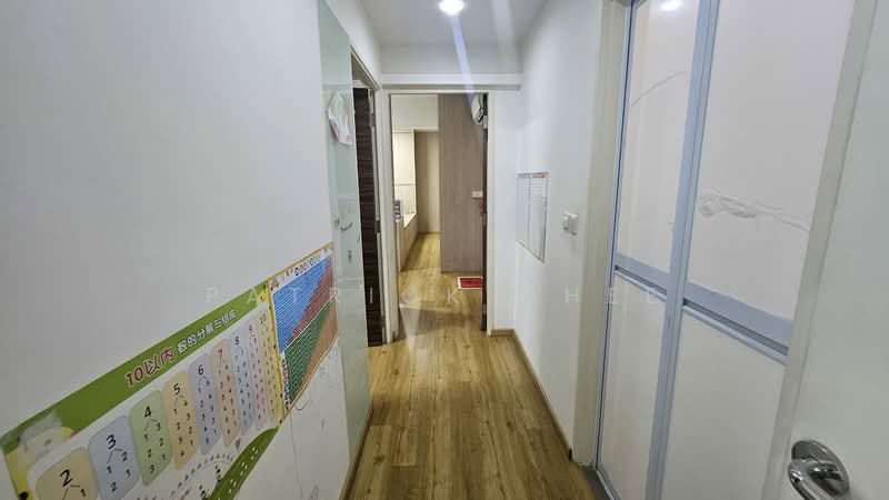 274A Compassvale Bow, 274A Compassvale Bow, 3 Bedrooms, 1,216 sqft, HDB Flat For Sale, by Patrick Chee, 500108620 - Corridor - PropertyGuru.com.sg