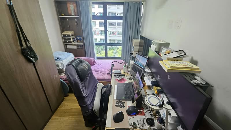 274A Compassvale Bow, 274A Compassvale Bow, 3 Bedrooms, 1,216 sqft, HDB Flat For Sale, by Patrick Chee, 500108620 - Bedroom - PropertyGuru.com.sg