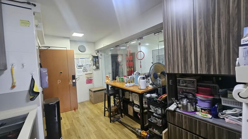 274A Compassvale Bow, 274A Compassvale Bow, 3 Bedrooms, 1,216 sqft, HDB Flat For Sale, by Patrick Chee, 500108620 - Kitchen - PropertyGuru.com.sg