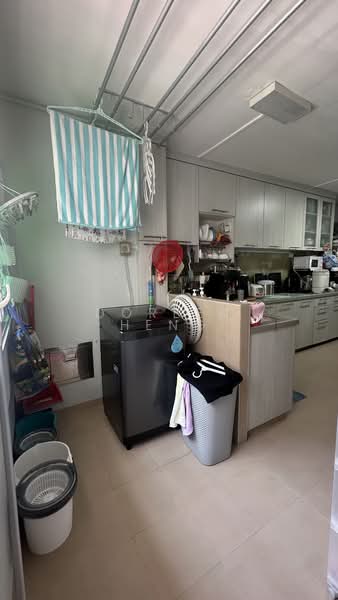 176 Bukit Batok West Avenue 8, 176 Bukit Batok West Avenue 8, 3 Bedrooms, 1,184 sqft, HDB Flat For Sale, by Doreen Heng, 500108636 - Kitchen - PropertyGuru.com.sg