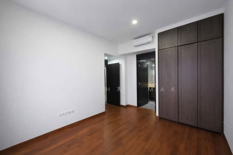 Sky Everton, 50 Everton Road, 3 Bedrooms, 915 sqft, Condominium For Sale, by Jonathan Mak, 500108637 - Master Bedroom - PropertyGuru.com.sg