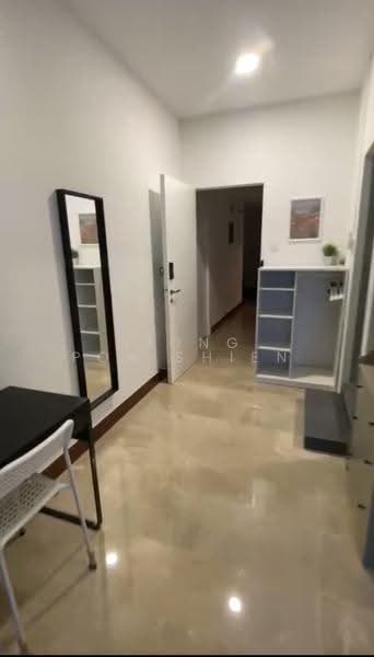 Parc Oasis, 51 Jurong East Avenue 1, Boon Lay / Jurong / Tuas, Studio, 388 sqft, Condominium For Rent, by Tiong Poh Shien, 500108639 - Corridor - PropertyGuru.com.sg