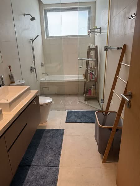 Braddell Heights Estate, Chiltern Drive, 5 Bedrooms, 7,106 sqft, Bungalow House For Rent, by Margaret Ng, 500108651 - Bathroom - PropertyGuru.com.sg