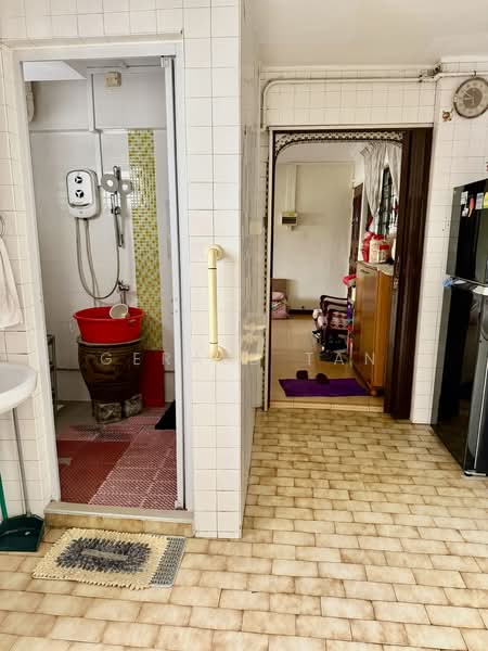 104 Jalan Rajah, 104 Jalan Rajah, 3 Bedrooms, 1,108 sqft, HDB Flat For Sale, by Gerald Tan, 500108654 - Bathroom - PropertyGuru.com.sg