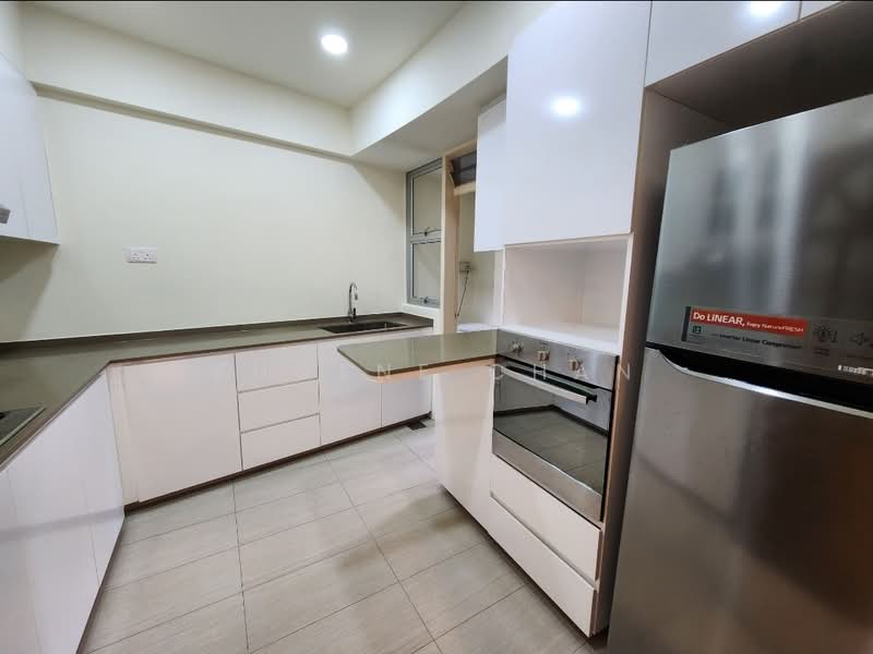 Clementi Park, 137 Sunset Way, 2 Bedrooms, 1,097 sqft, Condominium For Rent, by Eugene Chan, 500108655 - Kitchen - PropertyGuru.com.sg