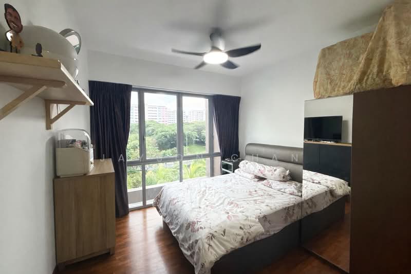 Seastrand, 1 Pasir Ris Link, 2 Bedrooms, 883 sqft, Condominium For Sale, by Jayson Chan, 500108662 - Bedroom - PropertyGuru.com.sg