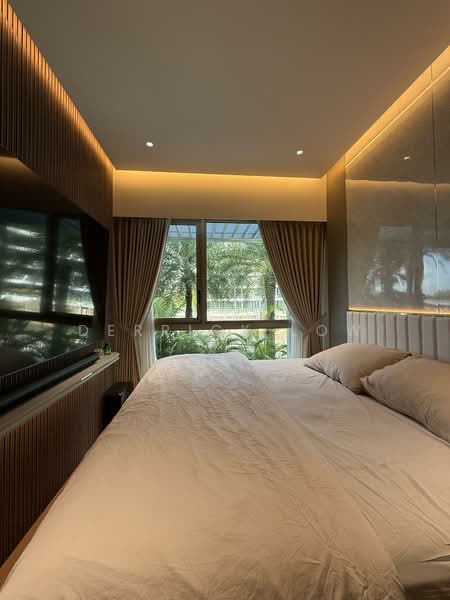 The Reef at King's Dock, 2 Harbourfront Avenue, 2 Bedrooms, 689 sqft, Condominium For Sale, by Derrick Low, 500108665 - Bedroom - PropertyGuru.com.sg