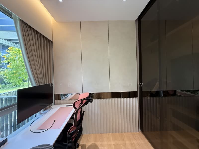 The Reef at King's Dock, 2 Harbourfront Avenue, 2 Bedrooms, 689 sqft, Condominium For Sale, by Derrick Low, 500108665 - Bedroom 2 - PropertyGuru.com.sg