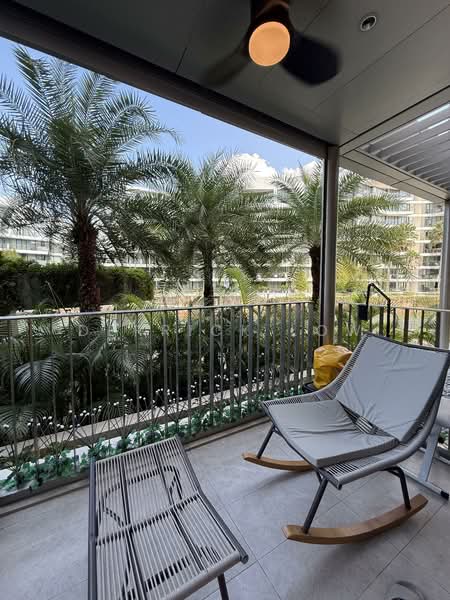 The Reef at King's Dock, 2 Harbourfront Avenue, 2 Bedrooms, 689 sqft, Condominium For Sale, by Derrick Low, 500108665 - Balcony - PropertyGuru.com.sg