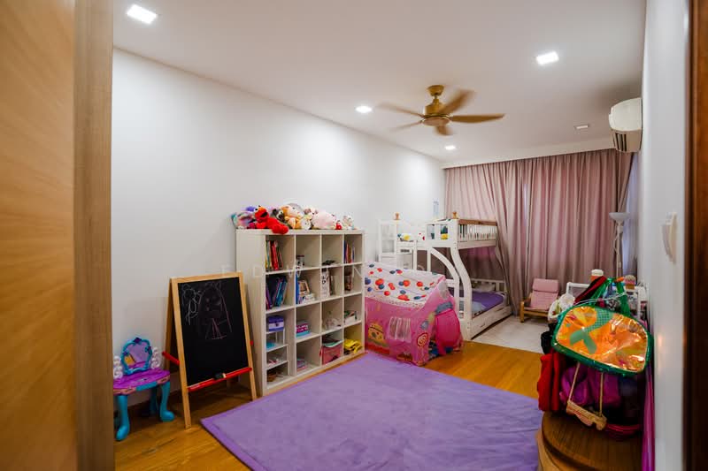 PRICED TO SELL ! RARE SEMI D KEMBANGAN MRT WIDE FRONTAGE FREEHOLD, JALAN KEMBANGAN / SELAMAT / SENYUM / LENGKONG TIGA, 4 Bedrooms, 3,500 sqft, Semi-Detached House For Sale, by Edwin Ow, 500108667 - Bedroom - PropertyGuru.com.sg